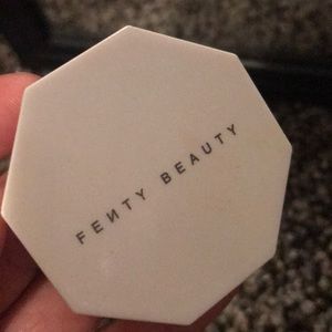 Fenty Killawatt Highlighter